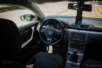 Volkswagen Passat Variant 1.6 TDI BMT Trendline - 11