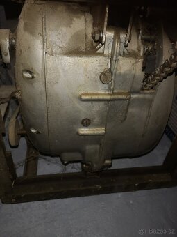 Cz 175 motor - 11