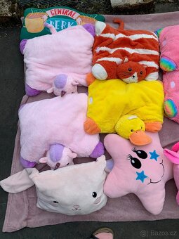 Plyšáci: Albi, Mimoni, Barbie, Štístko a Poupěnka, Furby - 11