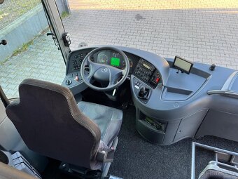 Mercedes-Benz Tourismo RHD 16 - 11