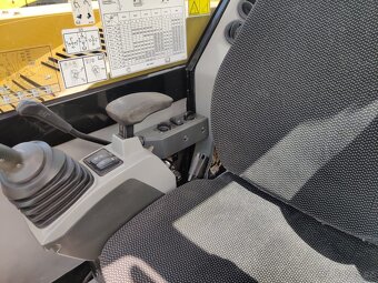 Pásový minibagr CAT 308E2CR - 11
