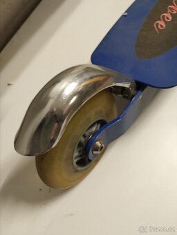 Koloběžka kovová skládací - 11