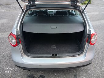 Volkswagen Passat B6 3C VARIANT 2.0 TDI DSG Trend - 11