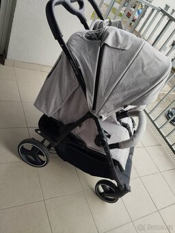 Prodám sourozenecký dvojkočárek - 11