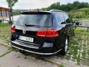 VW Passat B7 2.0 TDI HIGHLINE, XENONY, SENZORY, TAŽNÉ, NAVI - 11