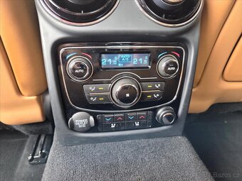 Jaguar XJ 3,0 250kW Kompr.AWD Premium Luxury DPH ČR 1.maj V6 - 11