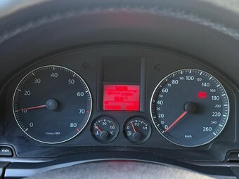 Volkswagen Golf 5 - 11