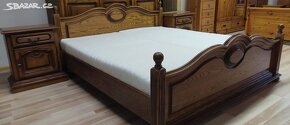 SLEVA - Dubová kompletní ložnice se 2 zašupovacími skříněmi - 11