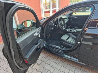 Alfa Romeo Giulia 2.0 Turbo Veloce - 11