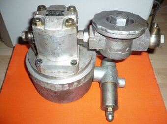 hydraulický nůžkový hever po přetěsnění a nový olej - 11