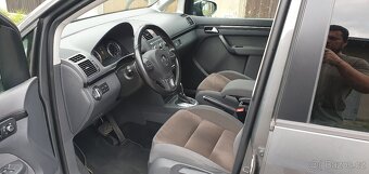VW Touran 2.0 TDI 103kW DSG - 11