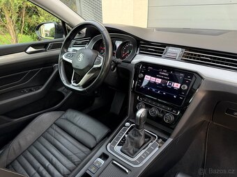 Volkswagen Passat Variant 2.0 TDI EVO Elegance DSG - 11