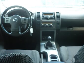 Nissan  Pathfinder  2.5 dCi - 11