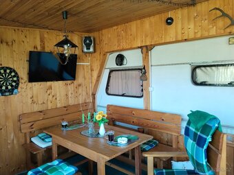 Prodej KARAVANU s Dřevěnou přístavbou . - 11