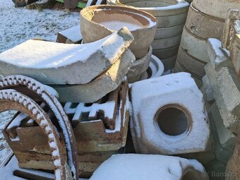 Poklopy a mříže - 11