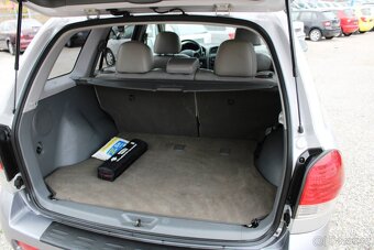 Hyundai Santa Fe 2.4i KLIMA TEMPOMAT EL.OKNA - 11