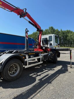 IVECO 190EL32 hákový nosič kontejnerů s hydraulickou rukou - 11