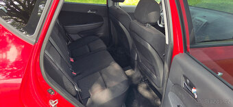 Hyundai i30 1.6CRDi 110kW hatchback - 11