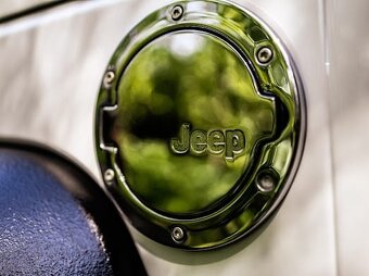 Jeep Wrangler Sahara automat 2014 hard top - 11
