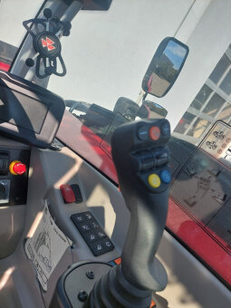 Teleskopický manipulátor Massey Ferguson MF TH.7038 S5 Effic - 11