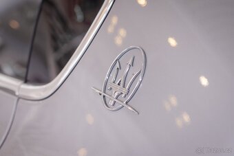 Maserati Quattroporte - 11