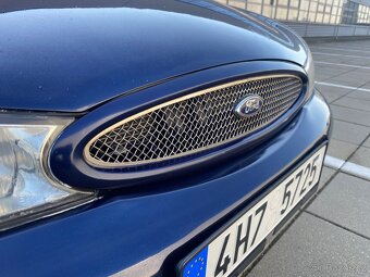 Ford Mondeo 2,5 V6 125 kW - 11