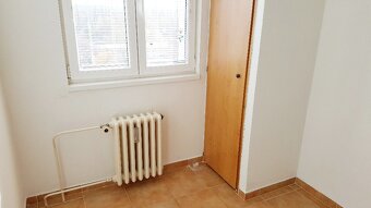 2+1 Kopřivnice, nezařízený, 14.000 Kč se vším. Volný 20.5. - 11