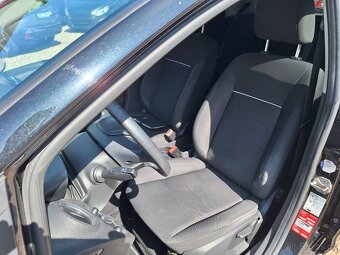 Ford Fiesta 1.0i 59KW Klimatizace 5 Dveří - 11