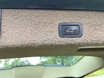 Volvo V70 2.4 D5 120kW - 11