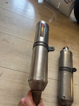 Ladene vyfuky Akrapovic na Yamaha R1 04-06 Rn12 - 11