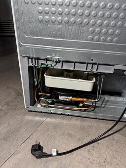 SAMSUNG kombinovaná lednice s mrazákem - bílá volně stojící - 11