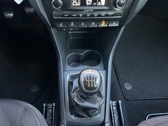 Škoda Rapid, 1.2 TSI 77kW/DRIVE/AUTOKLIMA - 11