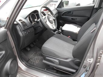 KIA VENGA 1.4i LPG - 11