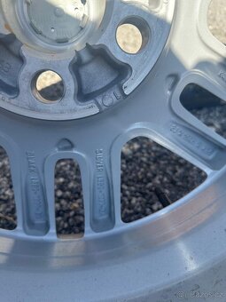 Celoroční originální Alu sada z Land Rover 255/65 R19 Pireli - 11
