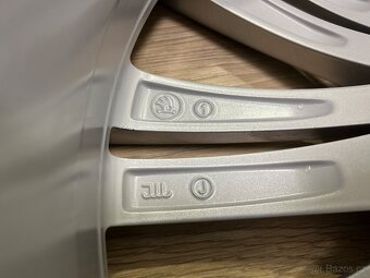Originální alu kola R19 Škoda Superb III - 11