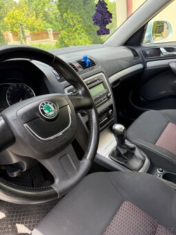 Prodám Škoda Octavia 2, 1.8Tsi, 213tis.km ma nejeto. - 11