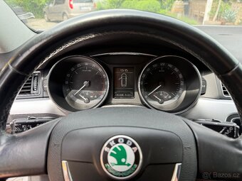 ŠKODA SUPERB KOMBI 2011 2.0TDI AMBITION - 11