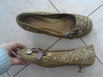 Dámská a pánská obuv NOVÁ-vel. 40 - 11