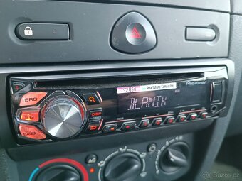 Renault Clio II 1.2 43KW třídveřový - 11