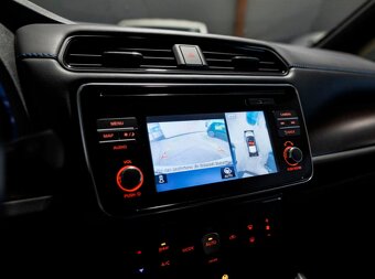 Nissan Leaf Tekna 40 kWh 360 Kamera LED Navi  62353km, DPH - 11