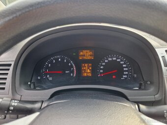 Toyota Avensis 1.6 Valvematic benzín, 2012 - 11