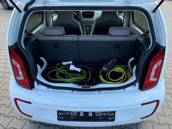 Volkswagen e-up 2014/60kw/150km/panorama/výhřev/sound system - 11