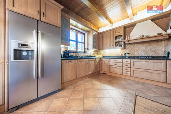Prodej rodinného domu, 494 m², Chomutov, ul. Ve Stráni - 11