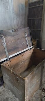 Garážová výprodej - 11