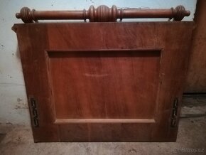 Starožitný nábytek - 11