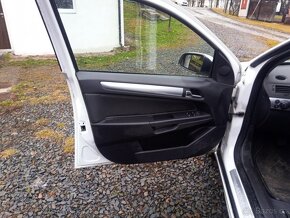 Prodám Opel Astra H Kombi 1.6 16v  85 kW sport.  Lpg - 11