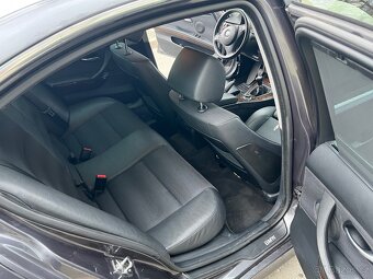 BMW E90 330i – N52 6q - 11