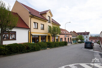 Pronájem komerčních prostor 51 m²,  Uherský Brod - ulice Naa - 11