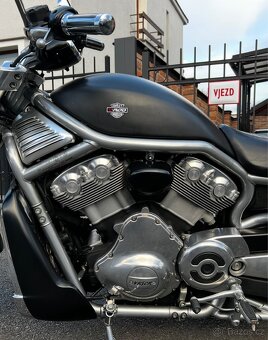 Harley - Davidson, Street Rod ( VR2 ) VRSCR (  černý mat ). - 11
