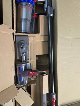 Prodám Dyson V15 Detect - 11